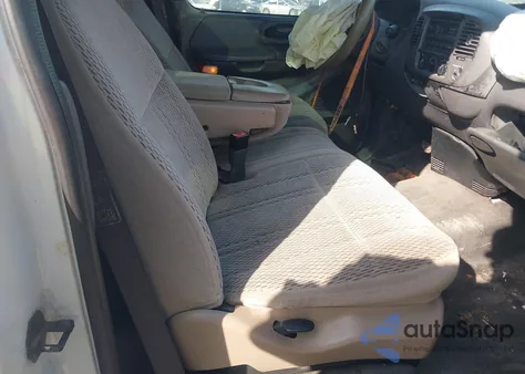 2001 Ford F-150 Xl/Xlt z USA, uszkodzony, nr VIN 1FTZF17211NB49265